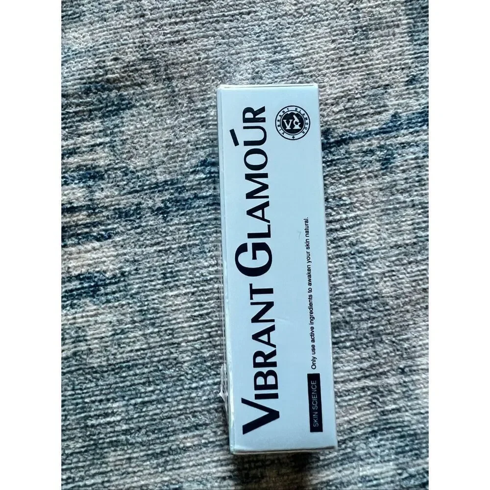 NIB! Vibrant Glamour Hyaluronic Acid Serum 15ML